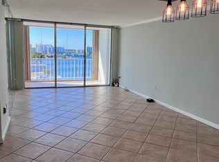 1865 79th Cswy #12-H, Miami Beach, FL 33141