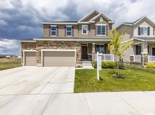 126 W Norway Maple Dr, Vineyard, UT 84059