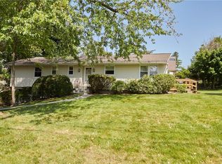 22 Lenroc Dr, White Plains, NY 10607