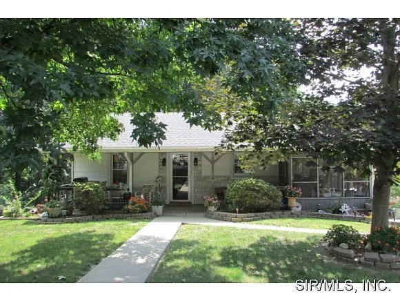 347 Locust St photo 1