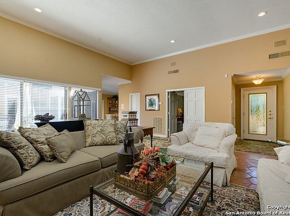 4th image of 8812 Carriage Dr