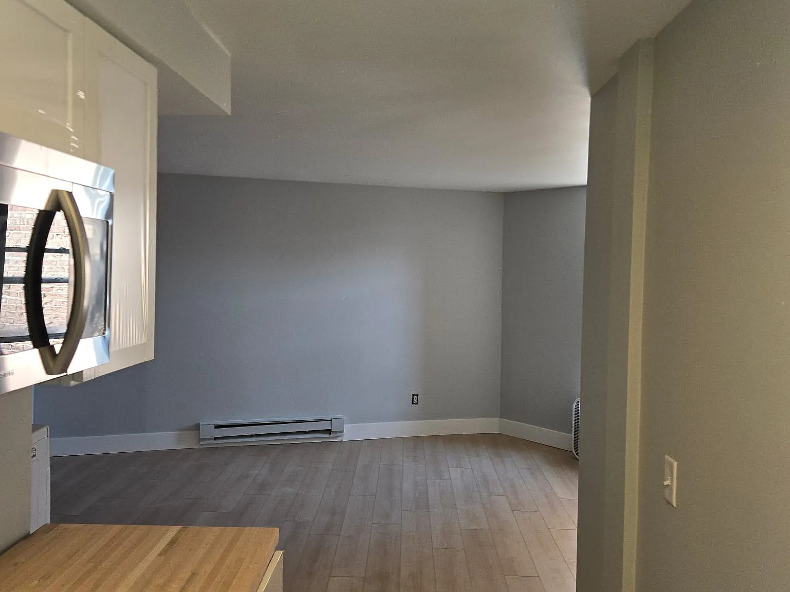 4 bed, 1479 sqft, $3,949 — Photo 2