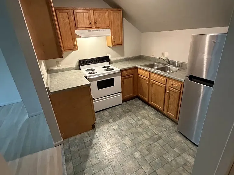 1 bed, 1.0 bath, $625 — Photo 4