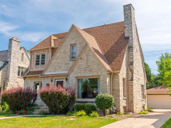 2832 North 68th STREET, Milwaukee, WI 53210