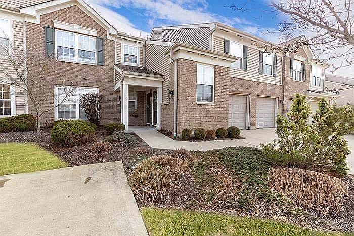 1st image of 846 Heritage Green Dr
