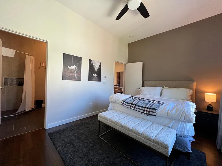 504 Morgan St NE — Photo 28