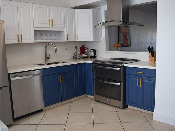 Large well equipped kitchen.