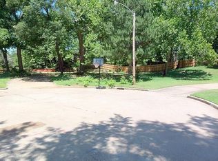 3157 E 42nd St S, Tulsa, OK 74105