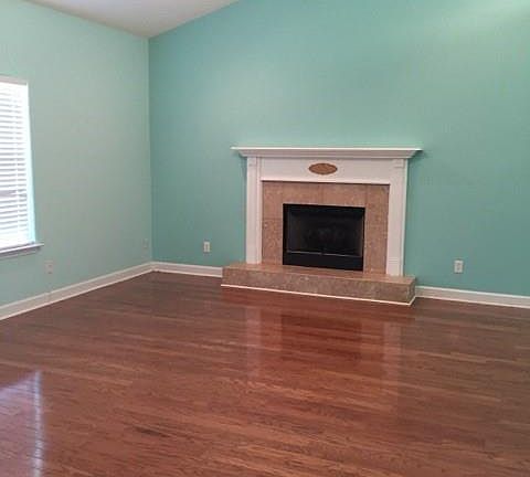 5th image of 76 White Oak Ct