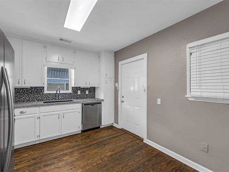 4102 Ursuline St — Photo 14