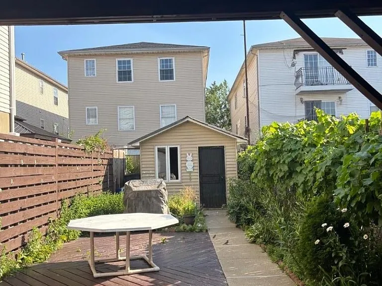 208 Astor St — Photo 9