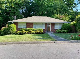 895 Cherokee Trl SE, Smyrna, GA 30080
