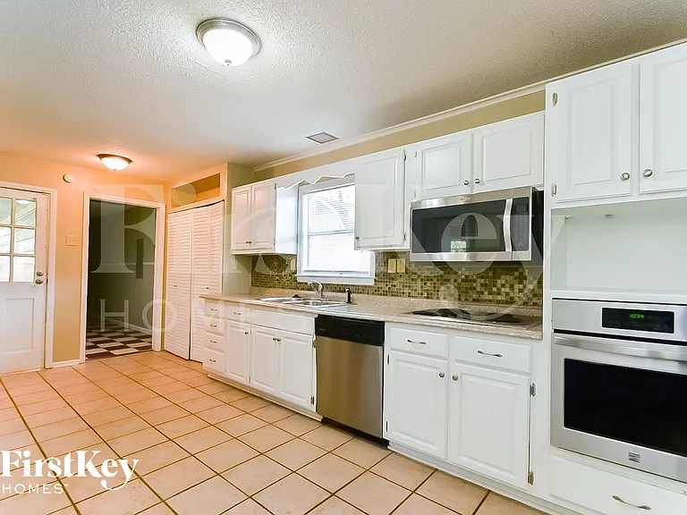 416 Cardinal Dr — Photo 7