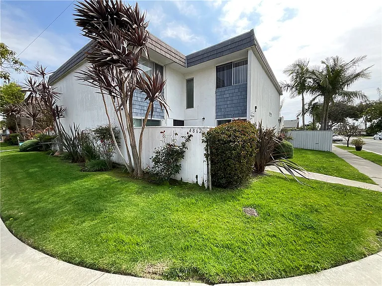 4862 Kona Dr #C — Photo 1