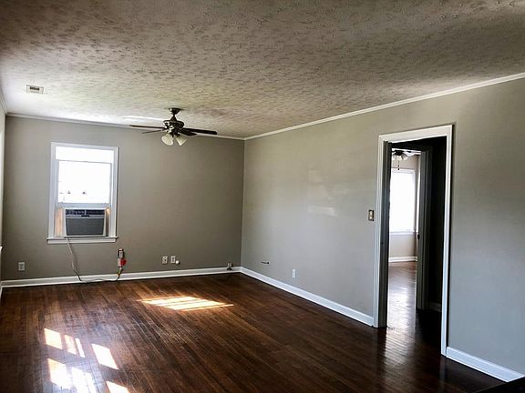 3rd image of 148 Pauline St