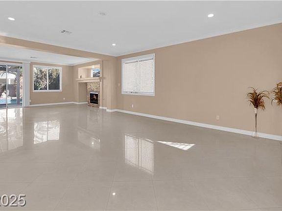 5th image of 1326 Summer Dawn Ave