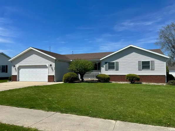 902 Arthur St, Rochester, IN 46975