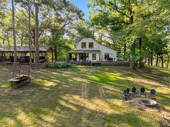 4th image of 1075 Anderson Dr #323