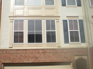 42510 Regal Wood Dr, Ashburn, VA 20148