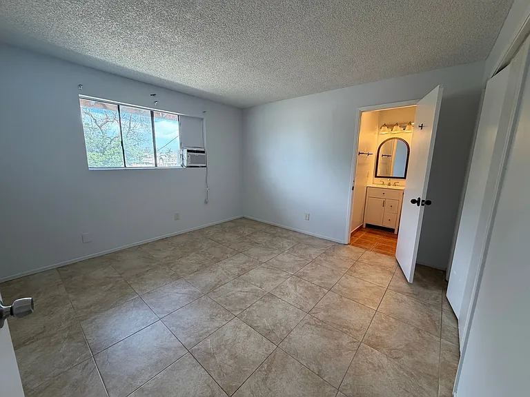 3701 W Savanna St #D — Photo 6