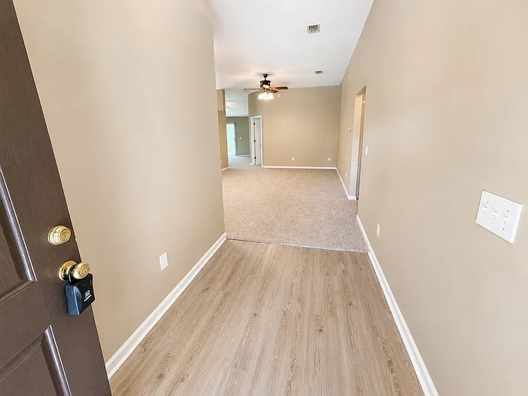 1769 Forest Creek Dr — Photo 2