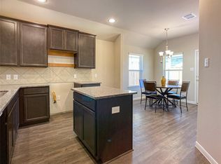 316 Red Maple Ln, Conroe, TX 77304