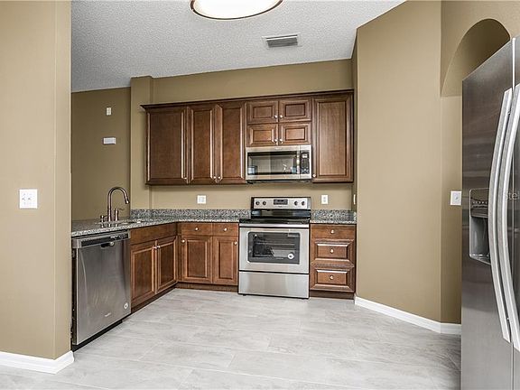 5th image of 11816 Lynmoor Dr
