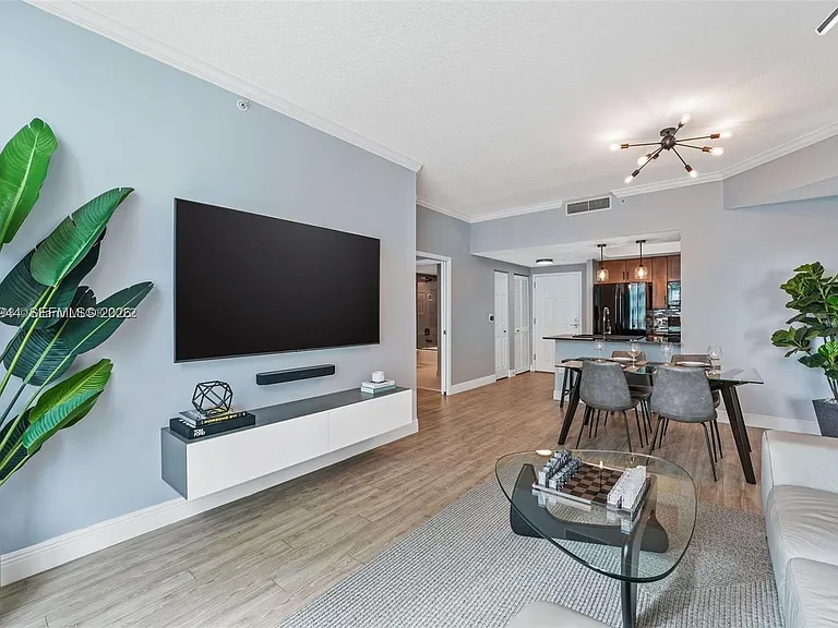 2000 N Bayshore Dr #1606 — Photo 12
