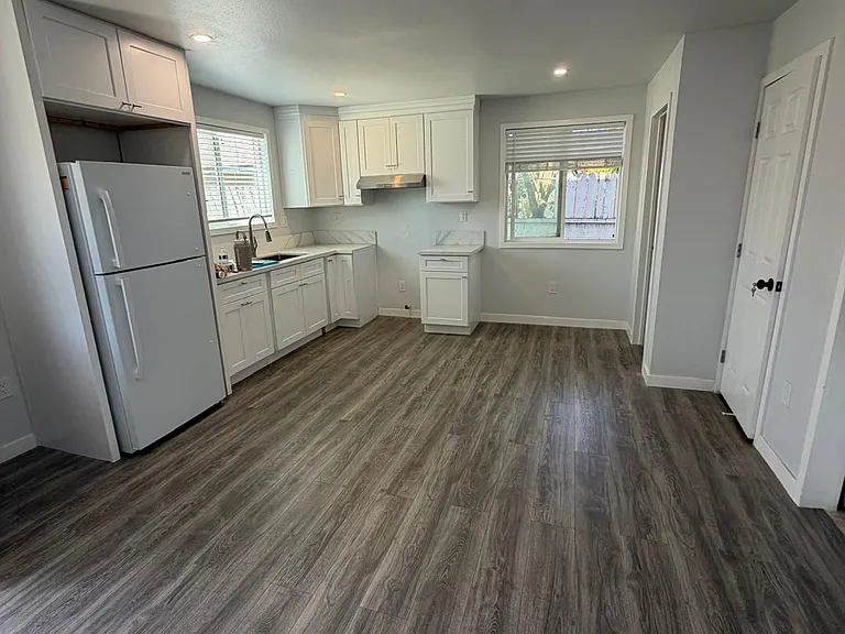 13112 1/2 Vultee Ave — Photo 7