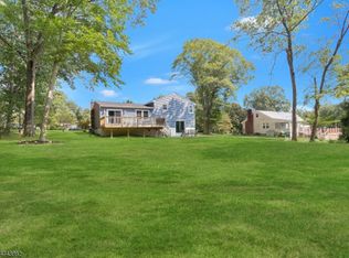 31 Bogert Rd, Pine Brook, NJ 07058