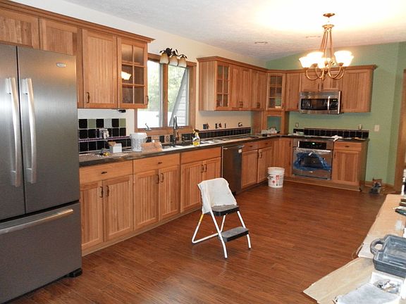 4th image of 134 Longview Ct