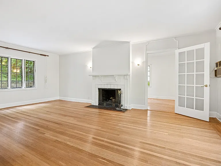 10 River Rd — Photo 4