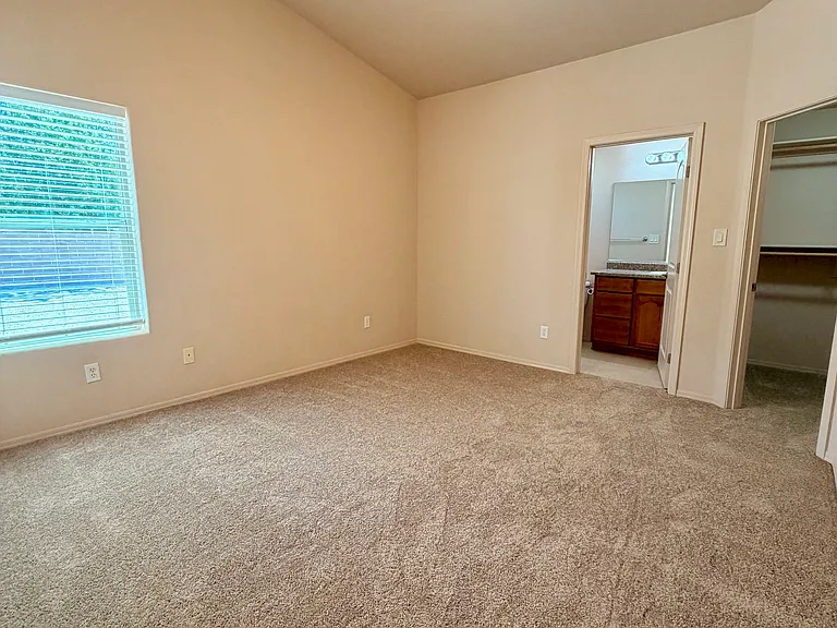 10837 S Madero St — Photo 9