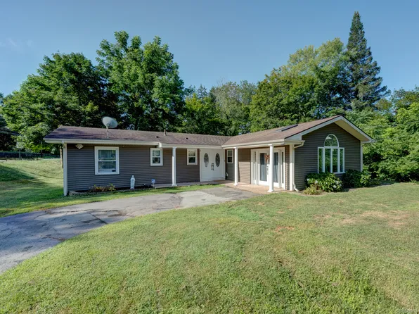 2 Glenwood Avenue, Norwich, CT 06360