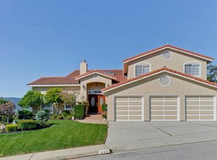 840 Crestview Dr, San Carlos, CA 94070