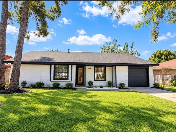 8442 Rinn St, Houston, TX 77078