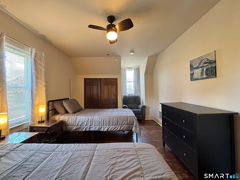 69 Morse Ave — Photo 20