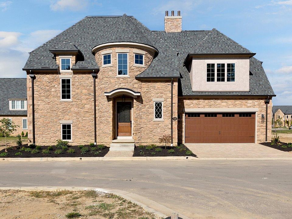 1st image of 135 Barrington Pl