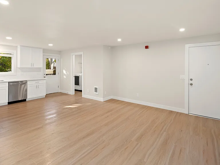 845 Kirkland Way #C — Photo 3