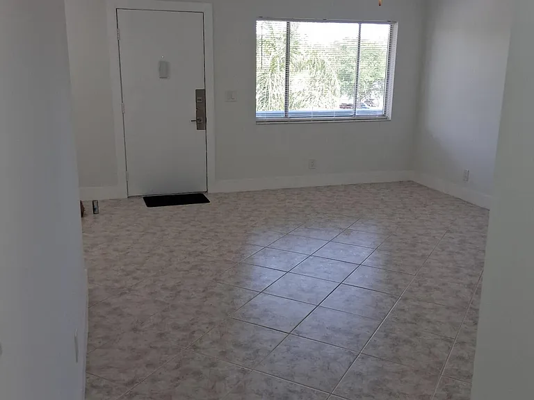 2100 Springdale Blvd #303 — Photo 4