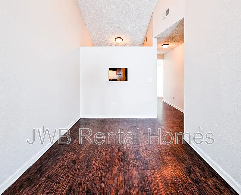Murray Hill — Photo 4