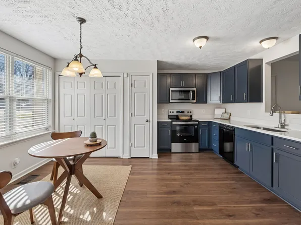 1120 Waggoner Ct W, Nashville, TN 37214