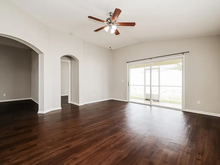 12845 Longcrest Dr — Photo 8