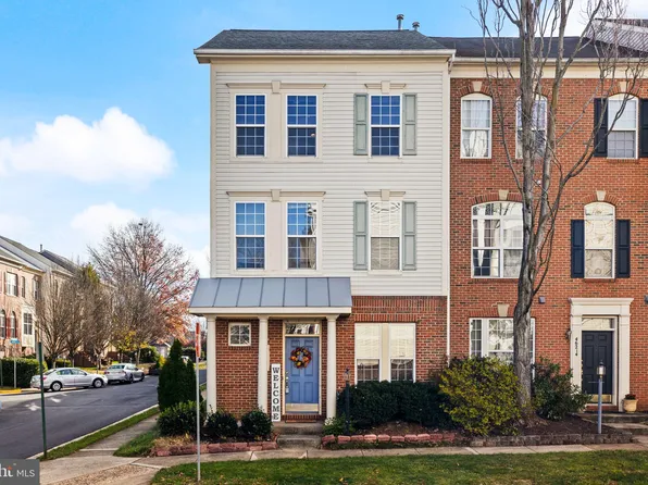 46216 Wales Ter, Sterling, VA 20165