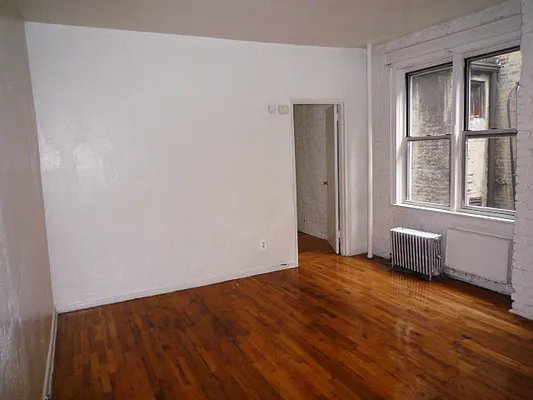 Rented by DSA Realty Midtown West | media 24