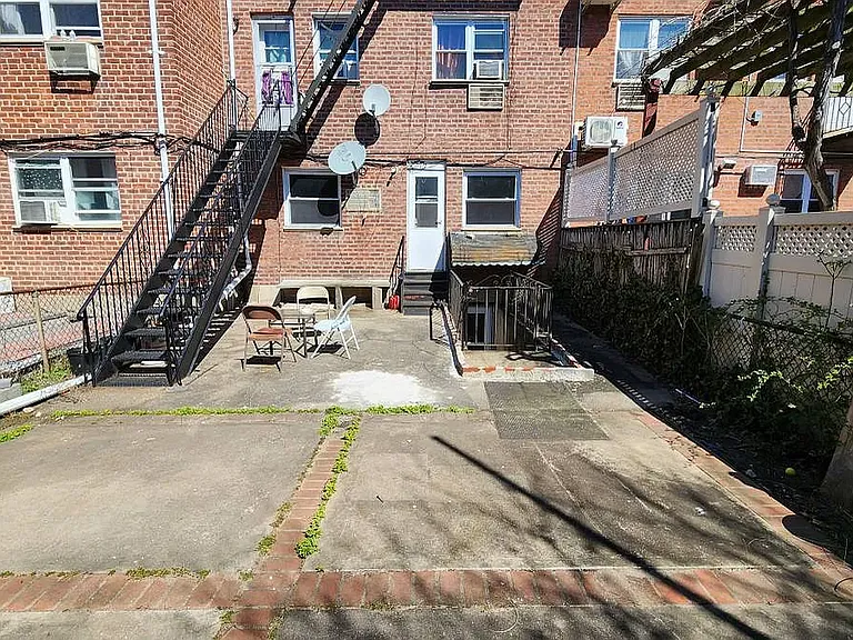 2046 E 56th St #1 — Photo 9
