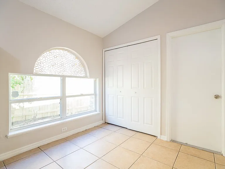 3833 Stonefield Dr — Photo 7
