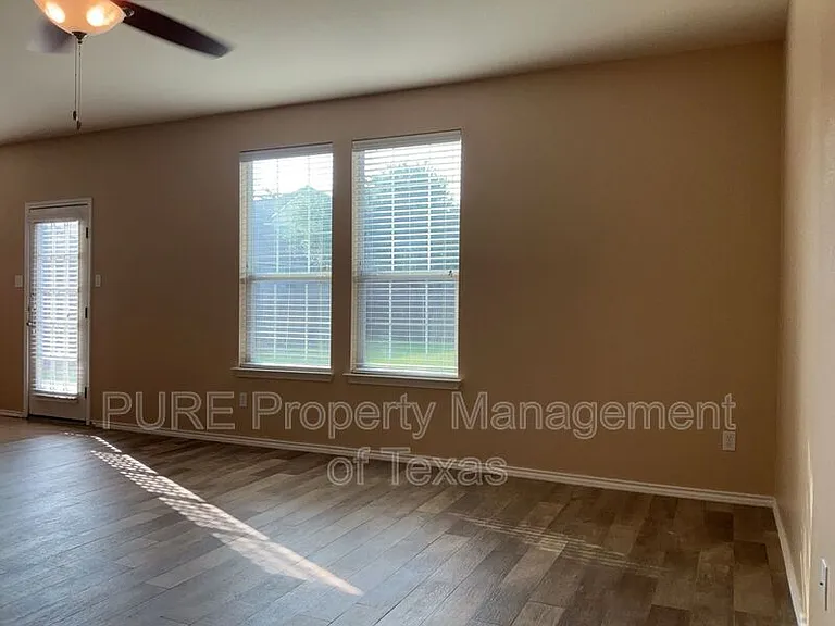 1215 Alpine Mountain Dr — Photo 16