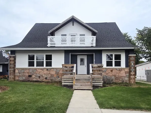 W6180 Main St, Burnett, WI 53922