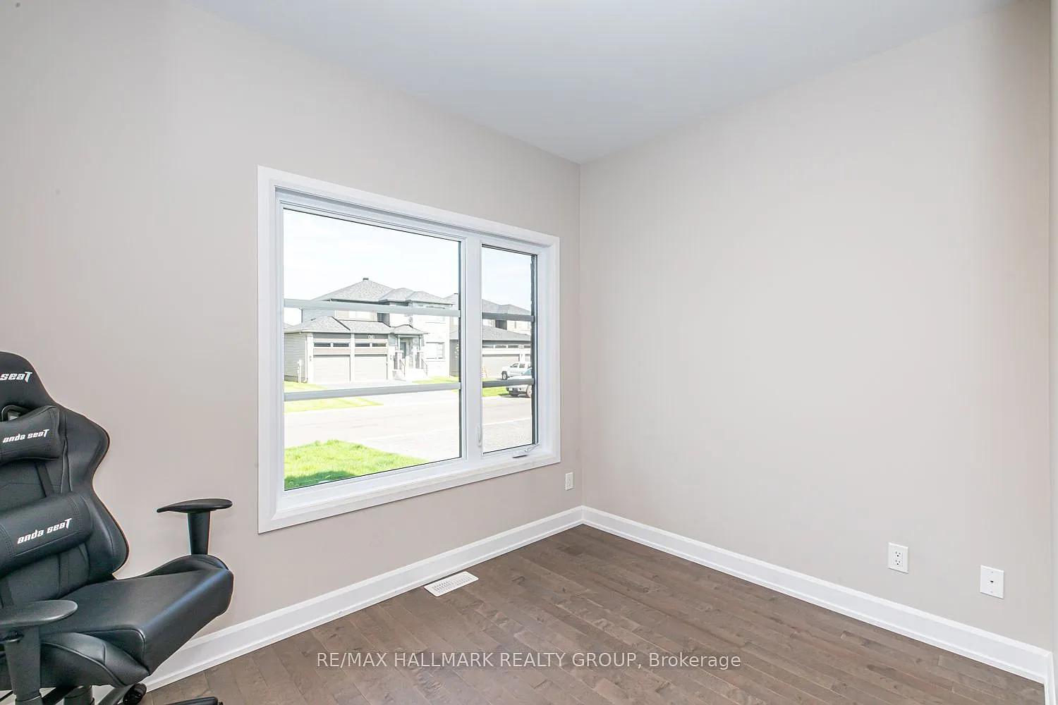 3 bed, $3,300 — Photo 4